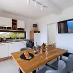 Superior Fiva With Sea View, Pool And Free Parking *