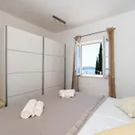 شقة Superior Fiva With Sea View, Pool And Free Parking *
