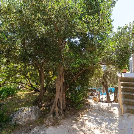 Apartmán Superior Fiva With Sea View, Pool And Free Parking Mlini