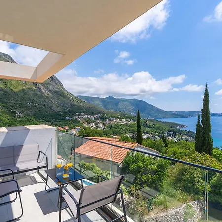 Superior Fiva With Sea View, Pool And Free Parking Apartamento Mlini