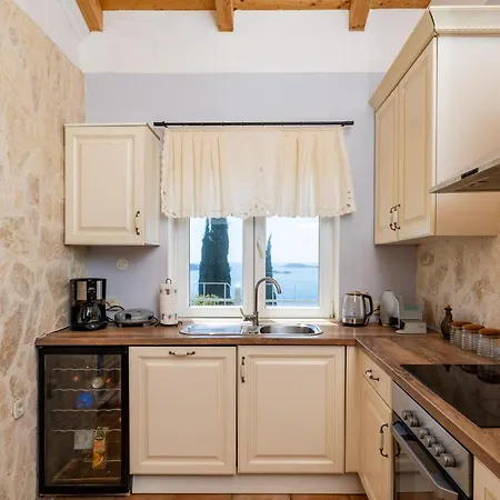 Superior Fiva With Sea View, Pool And Free Parking *