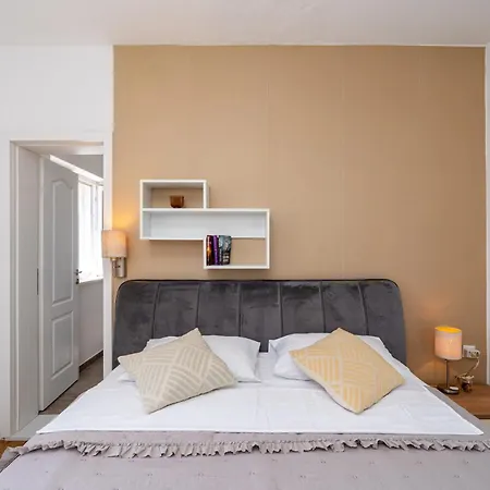 Superior Fiva With Sea View, Pool And Free Parking Apartamento *