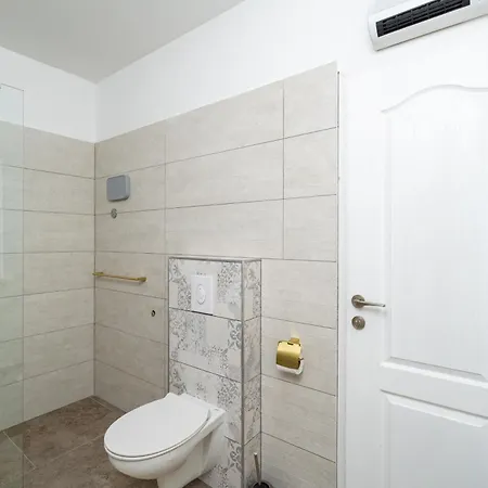 Superior Fiva With Sea View, Pool And Free Parking Apartamento *