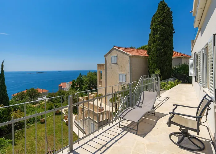 Superior Fiva With Sea View, Pool And Free Parking Apartmán *