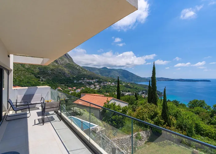 Superior Fiva With Sea View, Pool And Free Parking * Mlini