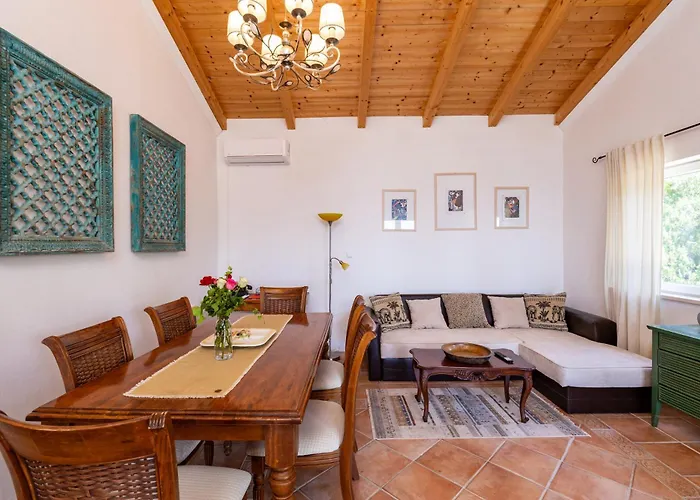 Superior Fiva With Sea View, Pool And Free Parking Apartmán Mlini