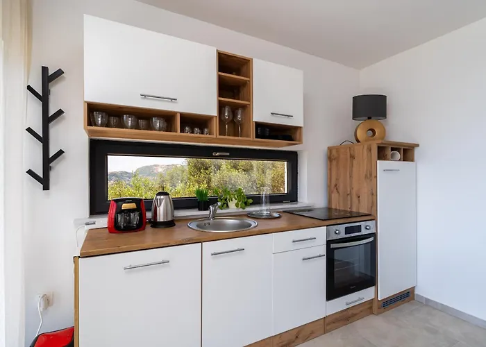 Superior Fiva With Sea View, Pool And Free Parking Apartmán Mlini