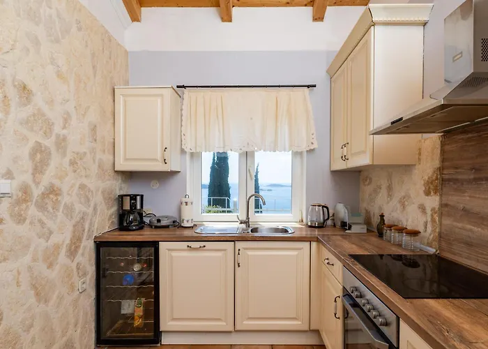 Superior Fiva With Sea View, Pool And Free Parking *