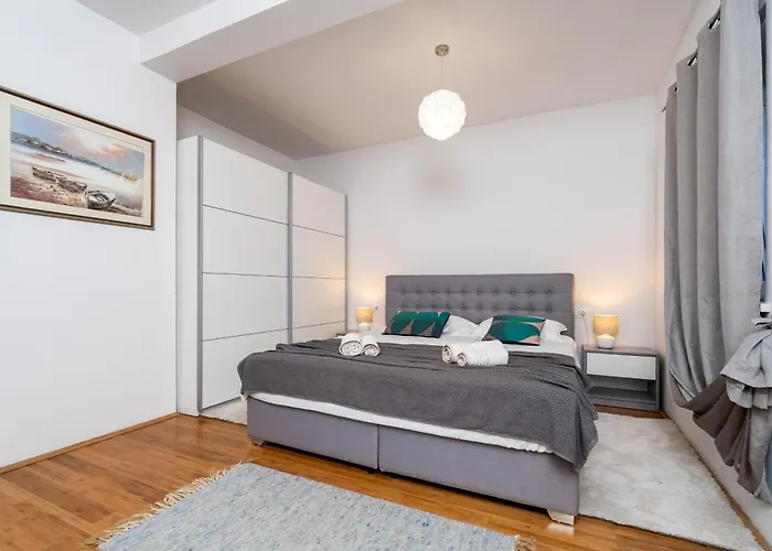 Superior Fiva With Sea View, Pool And Free Parking * Mlini