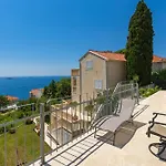 Superior Fiva With Sea View, Pool And Free Parking Appartement *