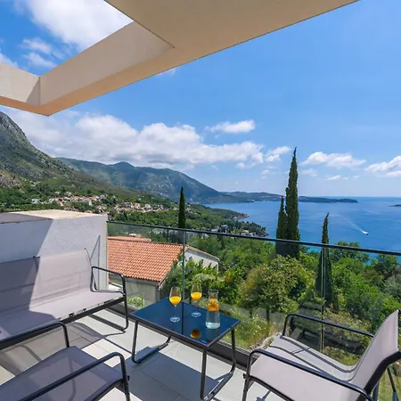 Apartman Superior Fiva With Sea View, Pool And Free Parking *