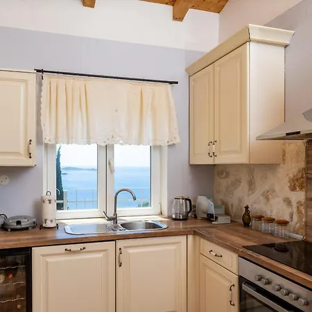 Apartman Superior Fiva With Sea View, Pool And Free Parking Mlini