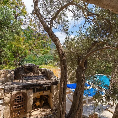 Superior Fiva With Sea View, Pool And Free Parking