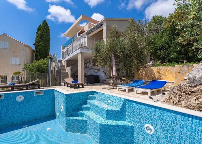 Superior Fiva With Sea View, Pool And Free Parking Lägenhet *