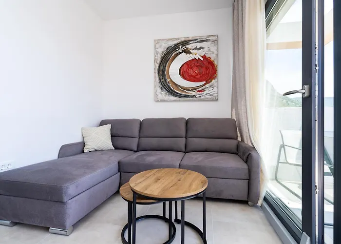 Superior Fiva With Sea View, Pool And Free Parking Lägenhet