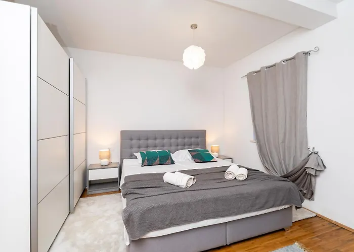 Superior Fiva With Sea View, Pool And Free Parking Lägenhet Mlini