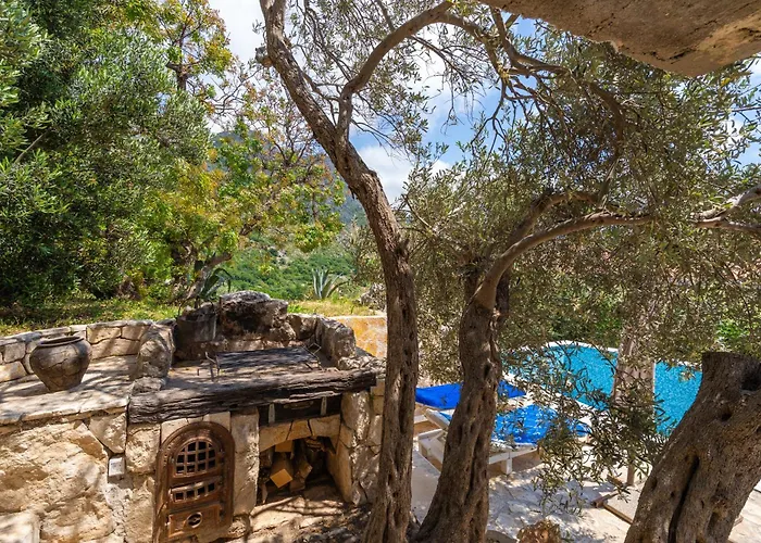 Superior Fiva With Sea View, Pool And Free Parking